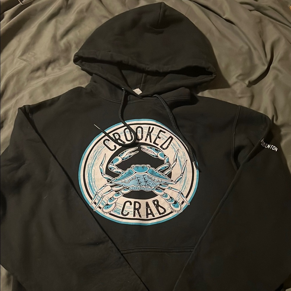 Crooked Crab Hooded sweatshirt size small